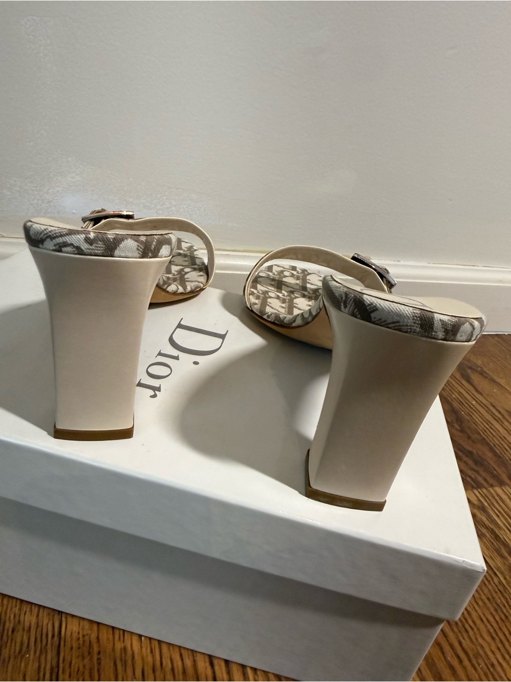 Dior Beige Monogram Mules with Red Rose Embroidery - Picture 5 of 7